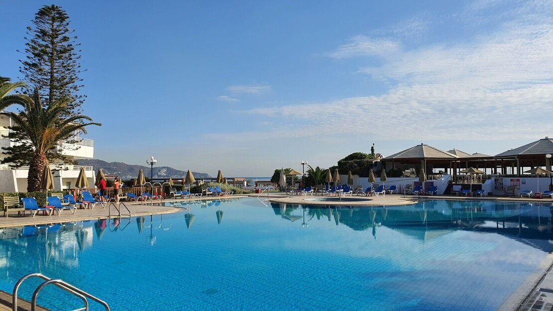 Apollonia Beach Resort & Spa